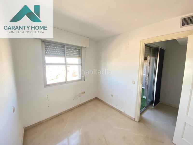 Foto 658318ee-6c25-44e8-9122-8ff0eccc654b. Rent flat with heating parking pool in Avda de Madrid - Pº de la Estación Jaén