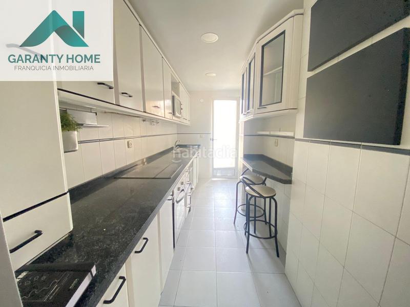Foto f7376a41-8195-4694-a356-c30fc79dd6f3. Rent flat with heating parking pool in Avda de Madrid - Pº de la Estación Jaén