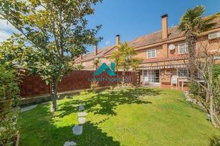 Casa adossada a Ensanche. Chalet adosado en venta en la mejor zona de alcalá de henares