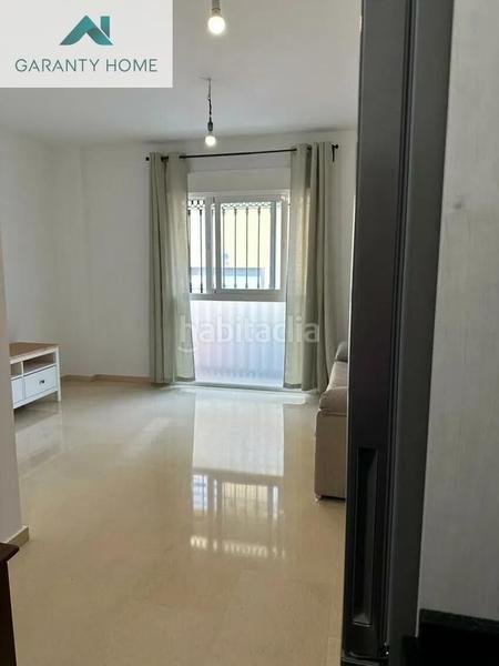 Foto 59f78179-2232-4410-a5d1-c49ec6920da6. Alquiler planta baja fantástico piso en c. de la epidemia en Málaga