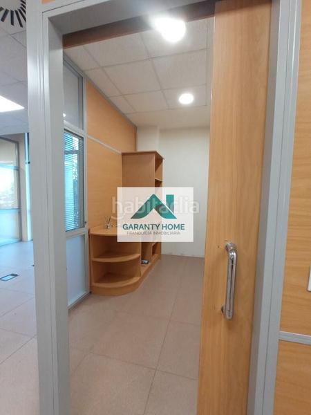 Foto 8b16c0fe-0a8c-4269-90a2-92345c157348. Location bureau avec parking dans Pinar de las Rozas Rozas de Madrid (Las)