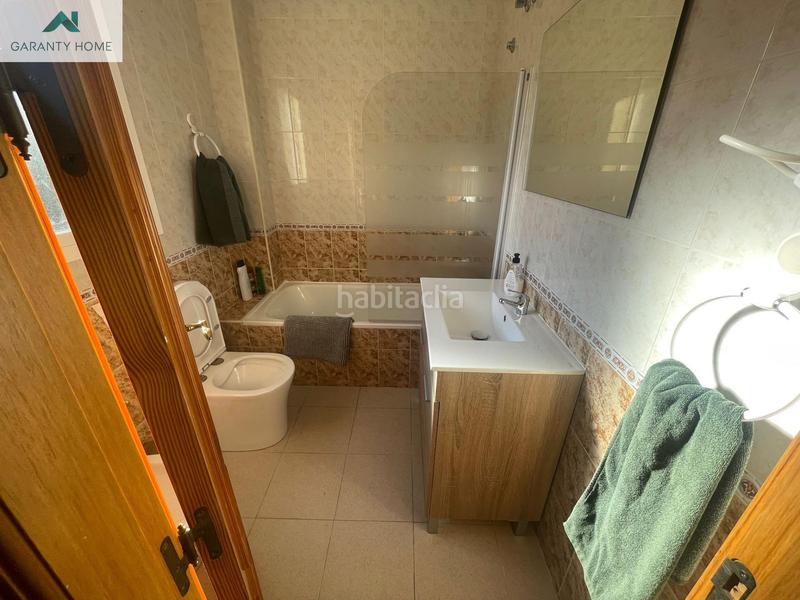 Foto d910b2b3-93fe-45e3-83b8-3987d1a44412. Lloguer casa adossada amb aparcament piscina a Benajarafe
