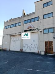 Nau industrial a Almeiras. Venta nave 5 plantas en av. almeiras culleredo  con montacarga