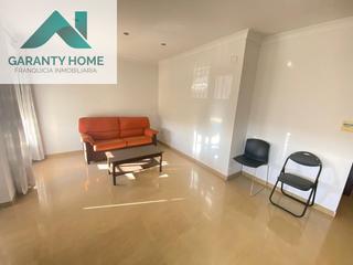 Appartement à Martos. Piso en martos con vistas a la vía verde, garaje cerrado, traste