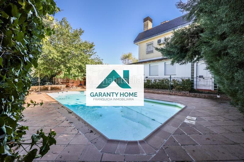 Foto 2add51a2-aef4-416c-b221-a3738a3a575c. Chalet con riscaldamento in Urb. Calypo Navalcarnero