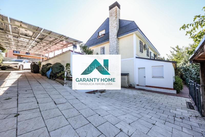 Foto 5380c37b-81aa-46df-b0a8-1a4423b1edbc. Chalet con riscaldamento in Urb. Calypo Navalcarnero