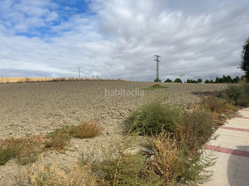 Foto f23fe0e3-685c-44f1-b671-14a707602a94. Terreny residencial a Villaluenga de la Sagra