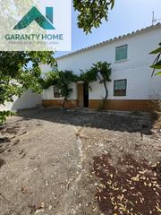 Bauernhof in Alcaudete. Casa de pueblo con patio y terreno en sabariego, alcaudete  para