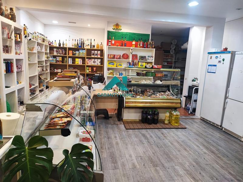 Foto c66a2bc4-08c9-436d-b0b9-7c511e49436e. Local commercial dans Cortes-Huertas Madrid