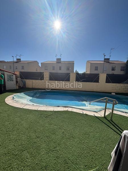 Foto f37511b5-eb67-401d-b0e3-c853e0a1f32c. Xalet amb piscina a Camarenilla