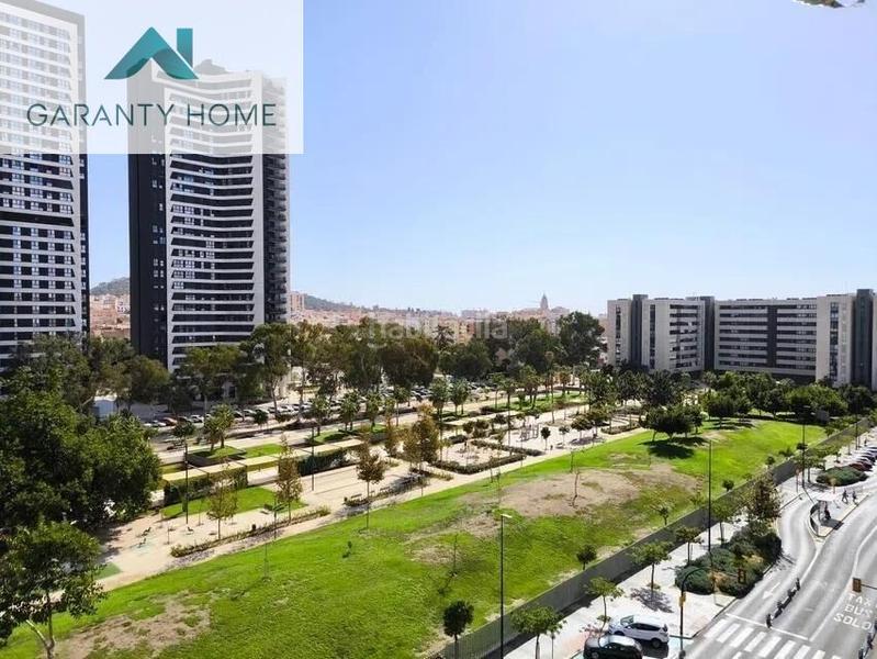 Foto b0cce372-7f3d-43ca-b30b-8d557bde3182. Piso  en venta en avenida doctor marañon 36, en Málaga