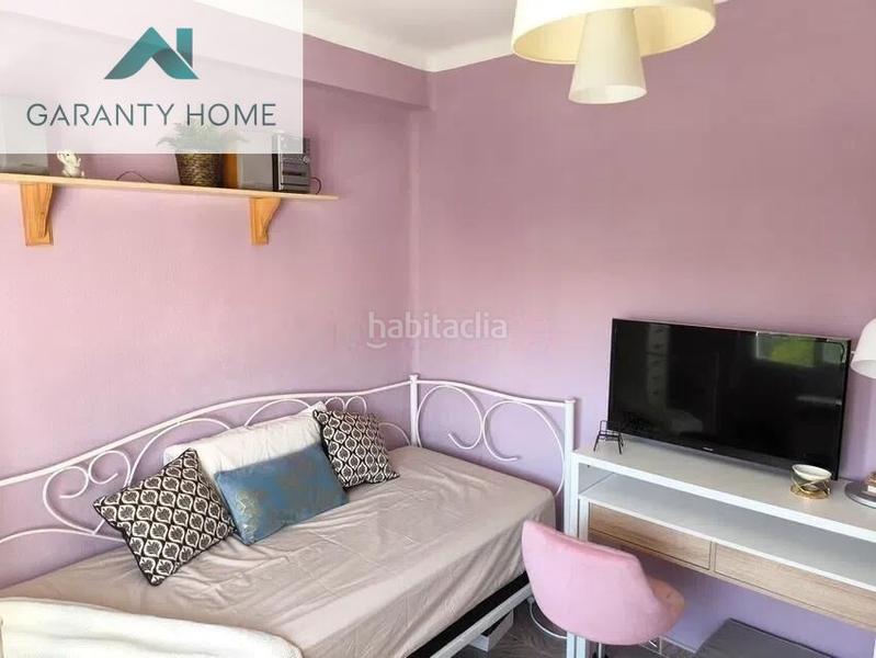 Foto f08835bd-26ad-4dfd-a57b-a4f2ed1c05df. Piso  en venta en avenida doctor marañon 36, en Málaga