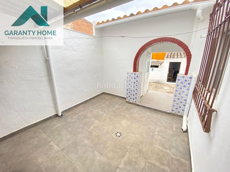 Foto 9035fd91-de2a-460b-95ab-657207079ce3. Casa amb aparcament a Torredelcampo
