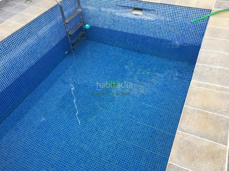 Foto fdc536b0-832a-41f5-99cf-3af3d6f42ec2. Casa adossada amb aparcament piscina a Villardompardo