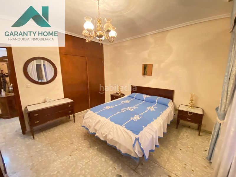 Foto a6943c57-37f0-4b50-aa14-6867425567f7. Edificio in Martos