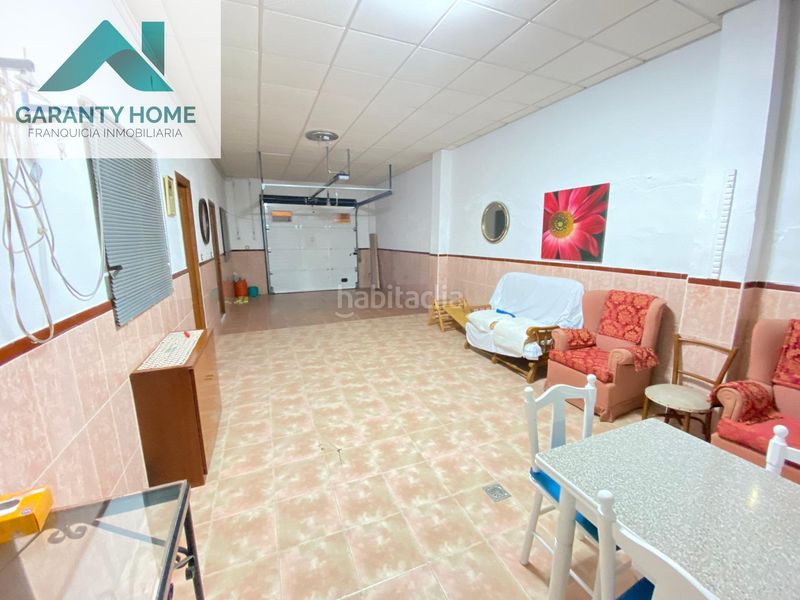 Foto e31cee03-5742-42d3-9e54-cc8976c58028. Edificio in Martos