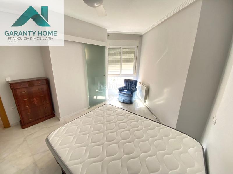 Foto fe00ff0a-c1c3-49bc-b038-ab859e7d9609. Alquiler piso  con garaje y vistas despejadas en zona renfe en Jaén