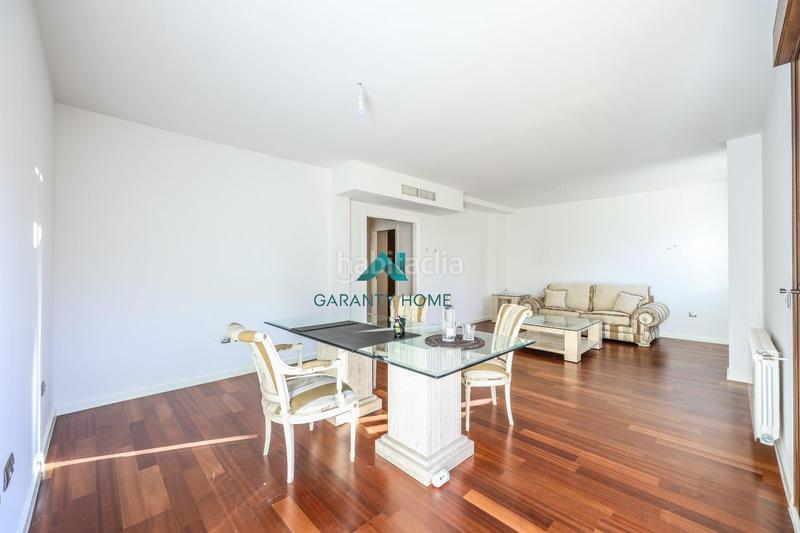 Foto 92600aef-0b6c-4110-b2fe-f9d83de530bb. Casa bifamiliare in calle calle de luxemburgo in Centro Villaviciosa de Odón