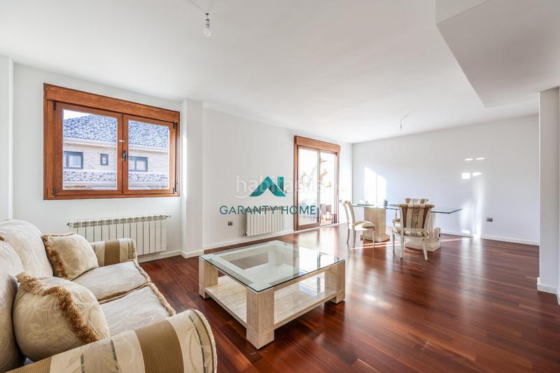 Foto 9e46c3c7-be36-4350-848c-2dd6eb4dcccd. Casa bifamiliare in calle calle de luxemburgo in Centro Villaviciosa de Odón