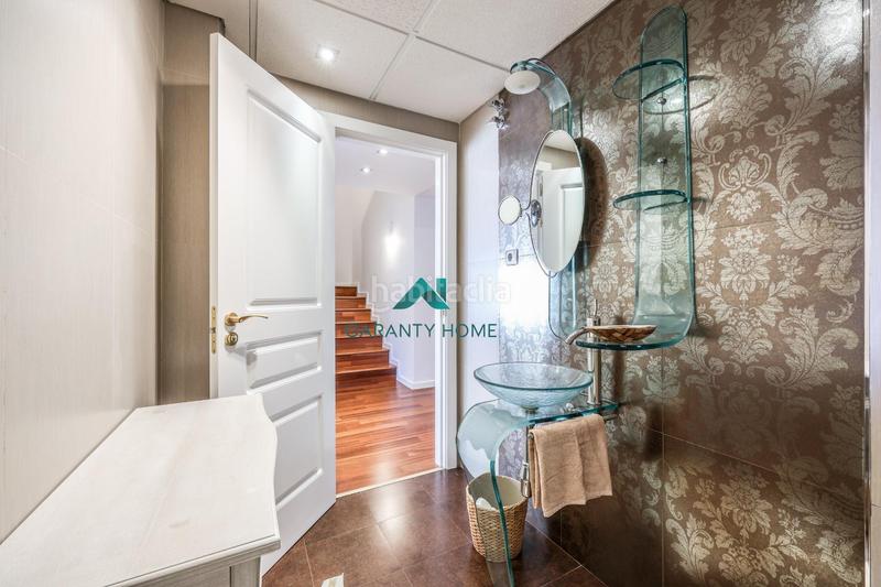 Foto 9ed6eda2-b165-45a8-9fc8-46bc858d24f7. Casa bifamiliare in calle calle de luxemburgo in Centro Villaviciosa de Odón