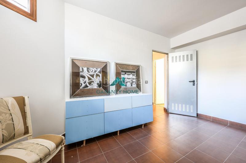 Foto a13d933a-53c3-433c-8453-405fb521d82e. Casa bifamiliare in calle calle de luxemburgo in Centro Villaviciosa de Odón