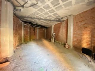 Business premise in Renfe - Bulevar 1ª y 2ª Fase. Local 100 m con salida de humos en zona renfebulevar jaén