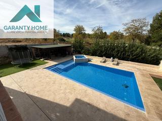 Maison jumelée à Layos. Venta de casachalet independiente en layos toledo