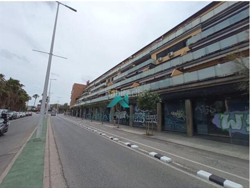 Foto 13088bd3-86af-46c7-9ad3-a93deb3c89b0. Local comercial a Catarroja