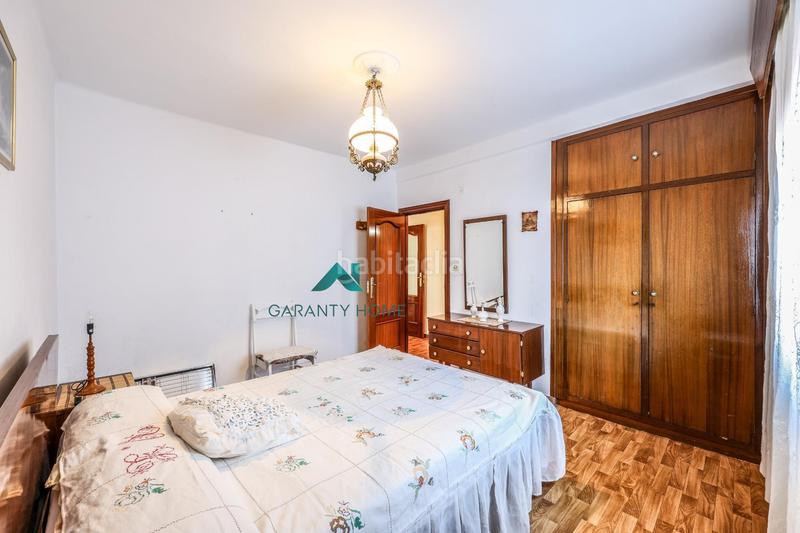 Foto c42b8ad7-d021-4ed7-8ea5-efe989546285. Piso en calle málaga 4 piso en venta en Zona Renfe Alcorcón