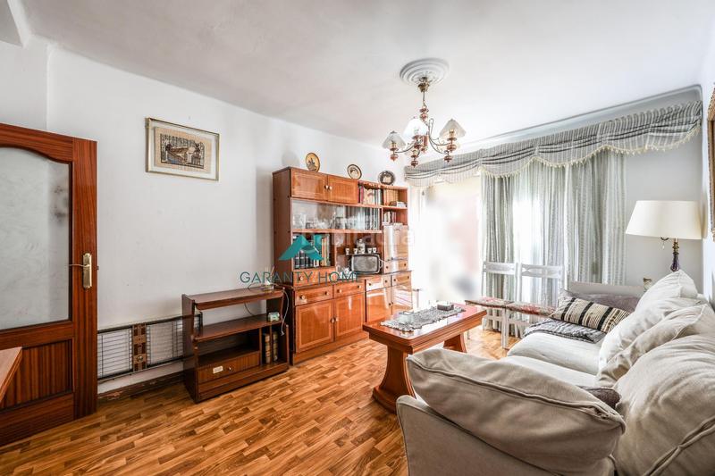 Foto f90dd657-5920-47d2-a7a9-cad7f019e8d1. Piso en calle málaga 4 piso en venta en Zona Renfe Alcorcón