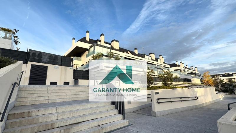 Foto fea82fcd-718b-4b2e-921b-b9c8d006adc3. Duplex avec chauffage parking piscine dans Valenoso Boadilla del Monte