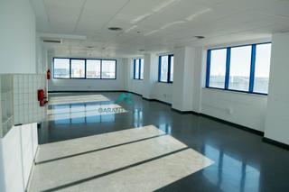 Alquiler Oficina en Avenida de Abril-9 de Octubre. Oficinas exclusivas en ático en el edificio más emblemático del