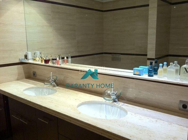 Foto cc9074a4-0f24-429c-a6cb-5336acd76b95. Chalet avec chauffage piscine dans Gilet