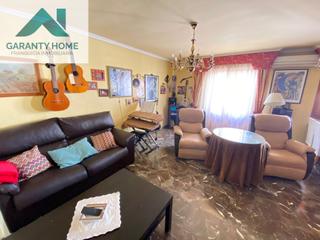 Rent Flat in Torredonjimeno. Piso con calefacción y trastero en el centro de torredonjimeno