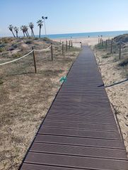 Erdgeschoss in Canet d´en Berenguer. Piso en venta en primera línea de playa