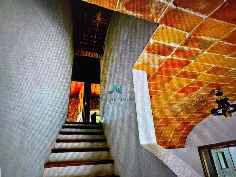 Foto da3821d0-4d24-4ce9-80aa-9f5ab41da88f. Casa amb aparcament a Llofriu