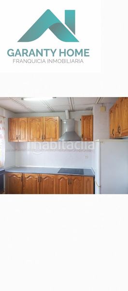 Foto f2b6fac9-a260-4101-bfa5-b22752659720. Casa a Martos
