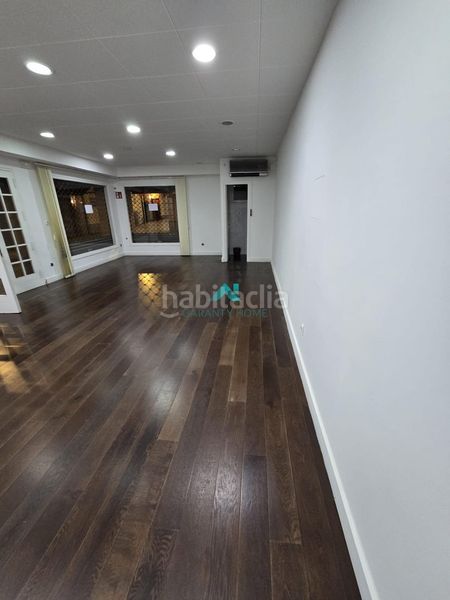 Foto c6b8a15a-4324-449e-8862-0edd2fe5efd9. Lloguer local comercial a Centre Vilassar de Mar