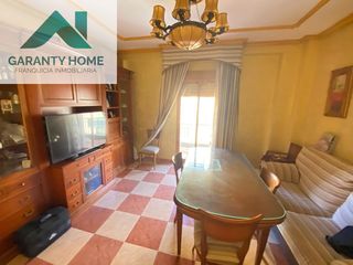 Appartamento in Torredonjimeno. Piso 95 m2 en calle real  4 dorm y sin comunidad
