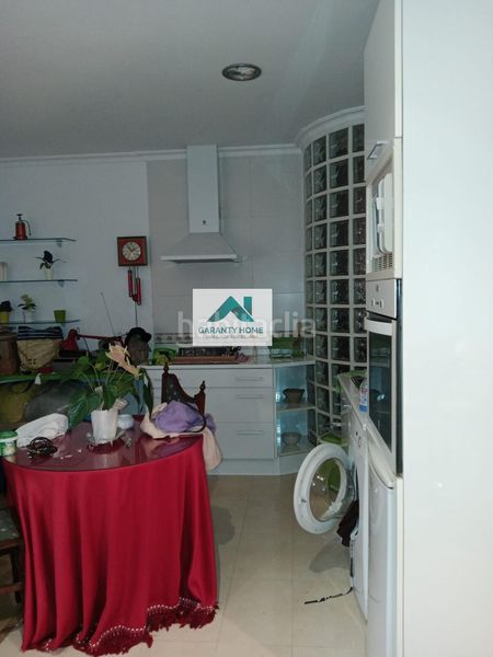 Foto d19f5f86-3a72-42c9-900e-63a23459eab0. Casa amb aparcament a Illa de Arousa (A)