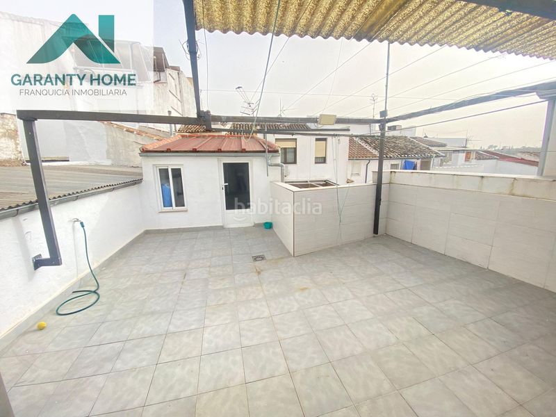 Foto c2ae3ccd-c6c2-43d3-93dd-c4f0c8a7ed82. Casa amb calefacció a Martos