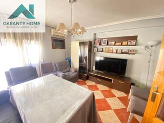 Appartement à El Valle - Universidad. Bajo en polígono del valle con precio rebajado y excelente ubica