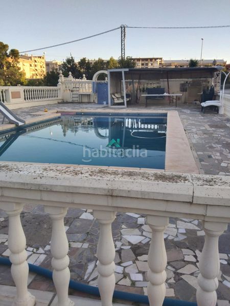 Foto f183ef63-fb8d-4fc4-9651-01a87394a3f2. Xalet amb aparcament piscina a Sant Josep-Zona Hospital Ontinyent