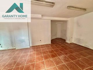 Lloguer Local Comercial a Martos. Local en fuente nueva con gran visibilidad y luz natural