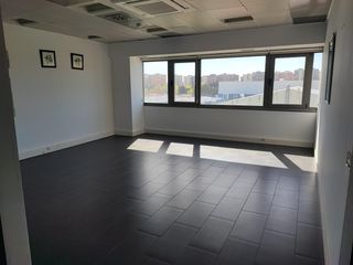 Affitto Ufficio in Avenida avenida fuentemar 20. Oficina en alquiler en calle fuentemar  coslada  lista para entr
