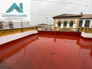 Casa a Torredonjimeno. Casa amueblada en torredonjimeno  terraza 35 m2