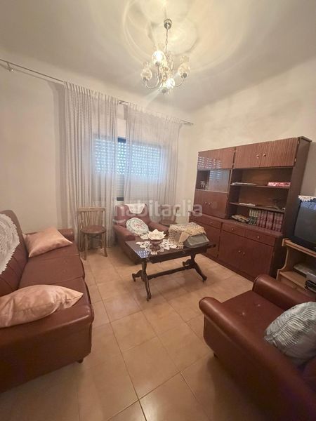 Foto e5f50ae3-b304-4338-89a4-49b04dc5c7b5. Casa amb calefacció aparcament a Torrijos