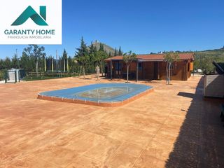 Casa a Martos. Finca rústica en la arija, martos  piscina y luz 15 kw