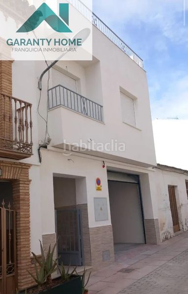 Foto 456f467c-4700-4188-93a8-dd51fc8609fe. Casa amb aparcament a Jamilena