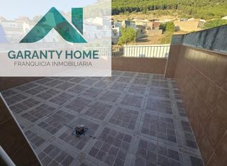 House in Jamilena. Casa de obra nueva sin estrenar en jamilena. 3 plantas, 380 m2,